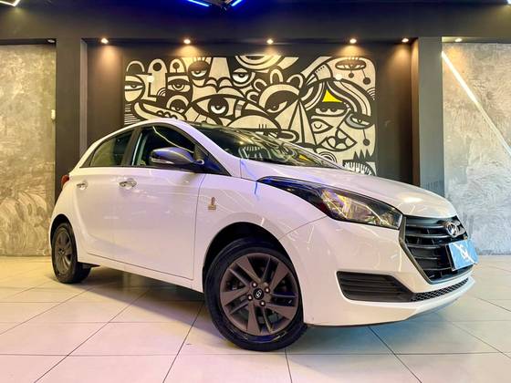 HYUNDAI HB20 1.0 COPA DO MUNDO FIFA 12V FLEX 4P MANUAL HYUNDAI HB20 1.0 COPA DO MUNDO FIFA 12V FLEX 4P MANUAL